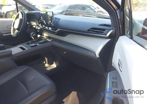 2022 Toyota Sienna Xse z USA, uszkodzony, nr VIN 5TDXSKFC2NS044270